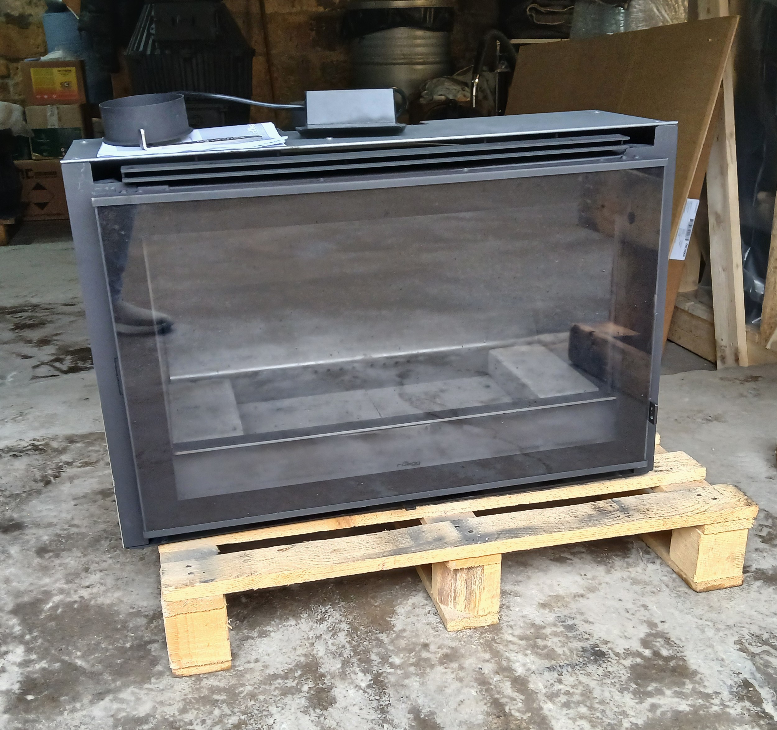 Superdeal Zwitserse inzet houthaard van Rüegg type Heatcube 49x75 met Ventilator en Kader - Afbeelding 2