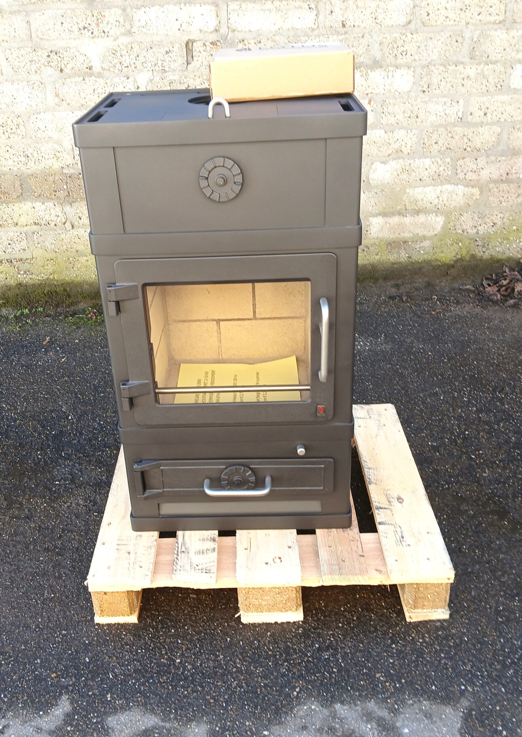 Robuuste Deense Houtkachel van Lotus model 2060 - Afbeelding 2