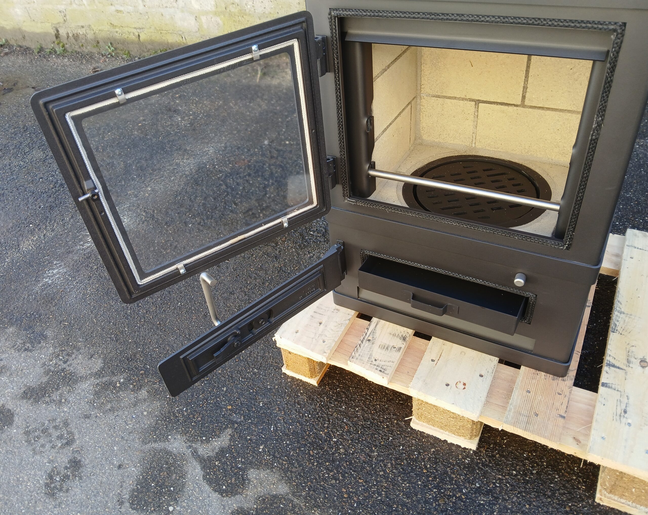 Robuuste Deense Houtkachel van Lotus model 2060 - Afbeelding 5