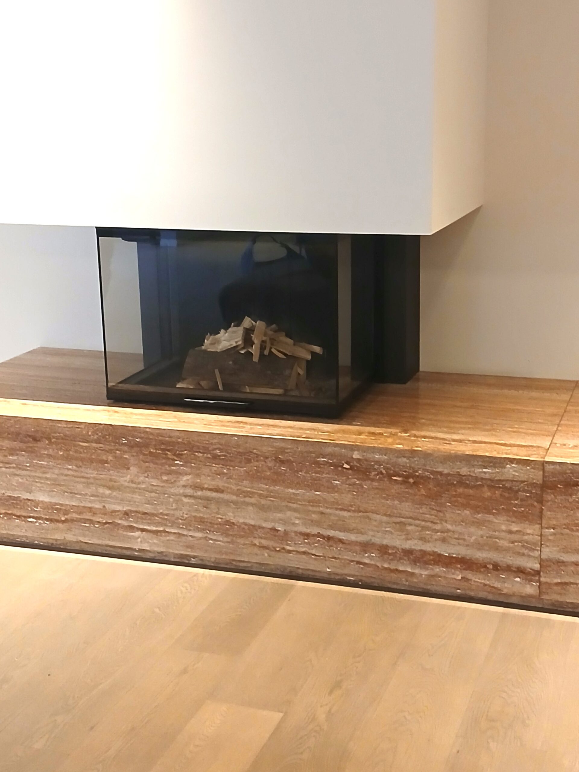 Topper 3-zijdige Zwitserse inbouw houthaard type RIII van Rüegg - Afbeelding 2